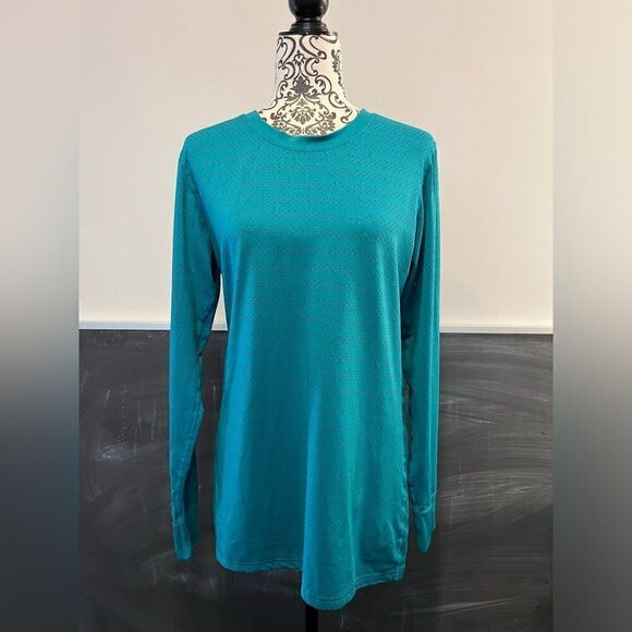 Zyia Top - Picture 1 of 4